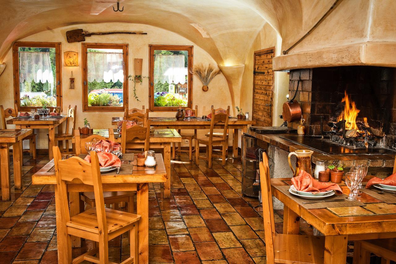 Hôtel&Spa La Ferme de l'Izoard Arvieux Esterno foto